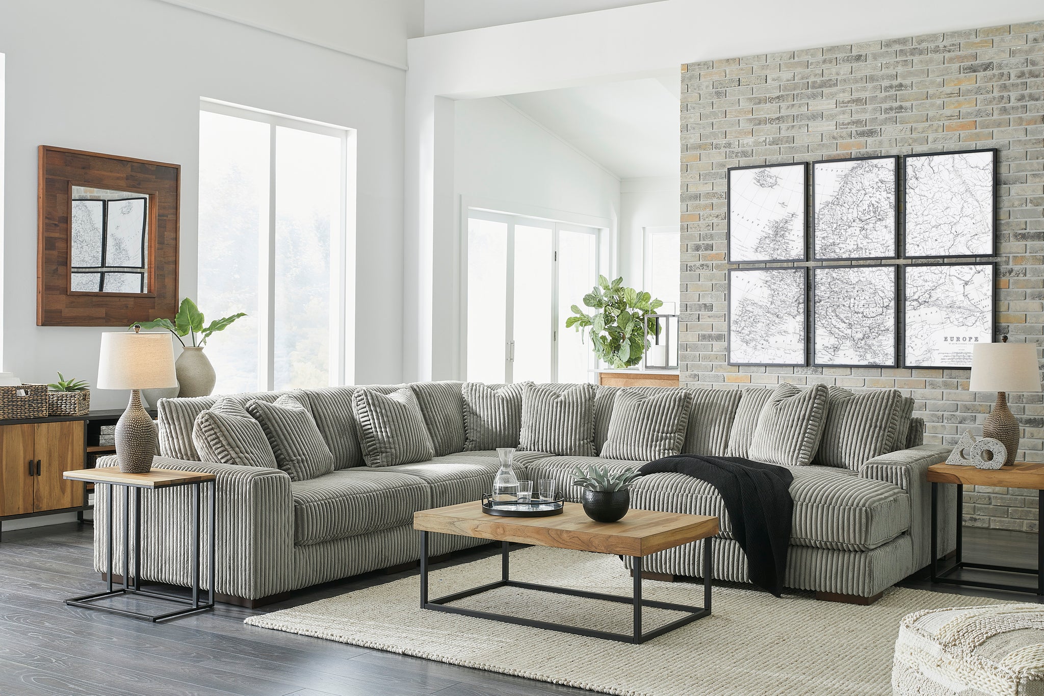 Lindyn 5-Piece Sectional with Right Facing Chaise - Fog