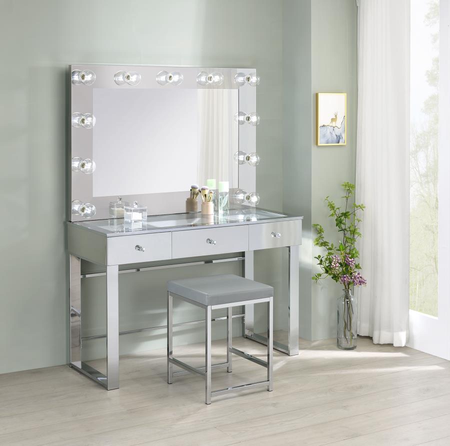 Umbridge 3-drawer Vanity Set with Lighting - Chrome and White
